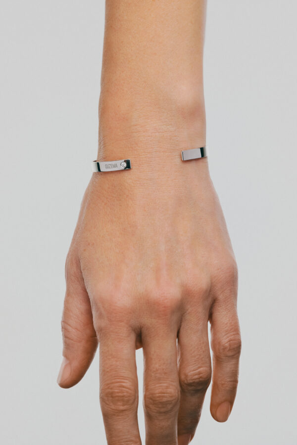 Bracelets Arc Bracelet, diamonds, white gold with modern elegance