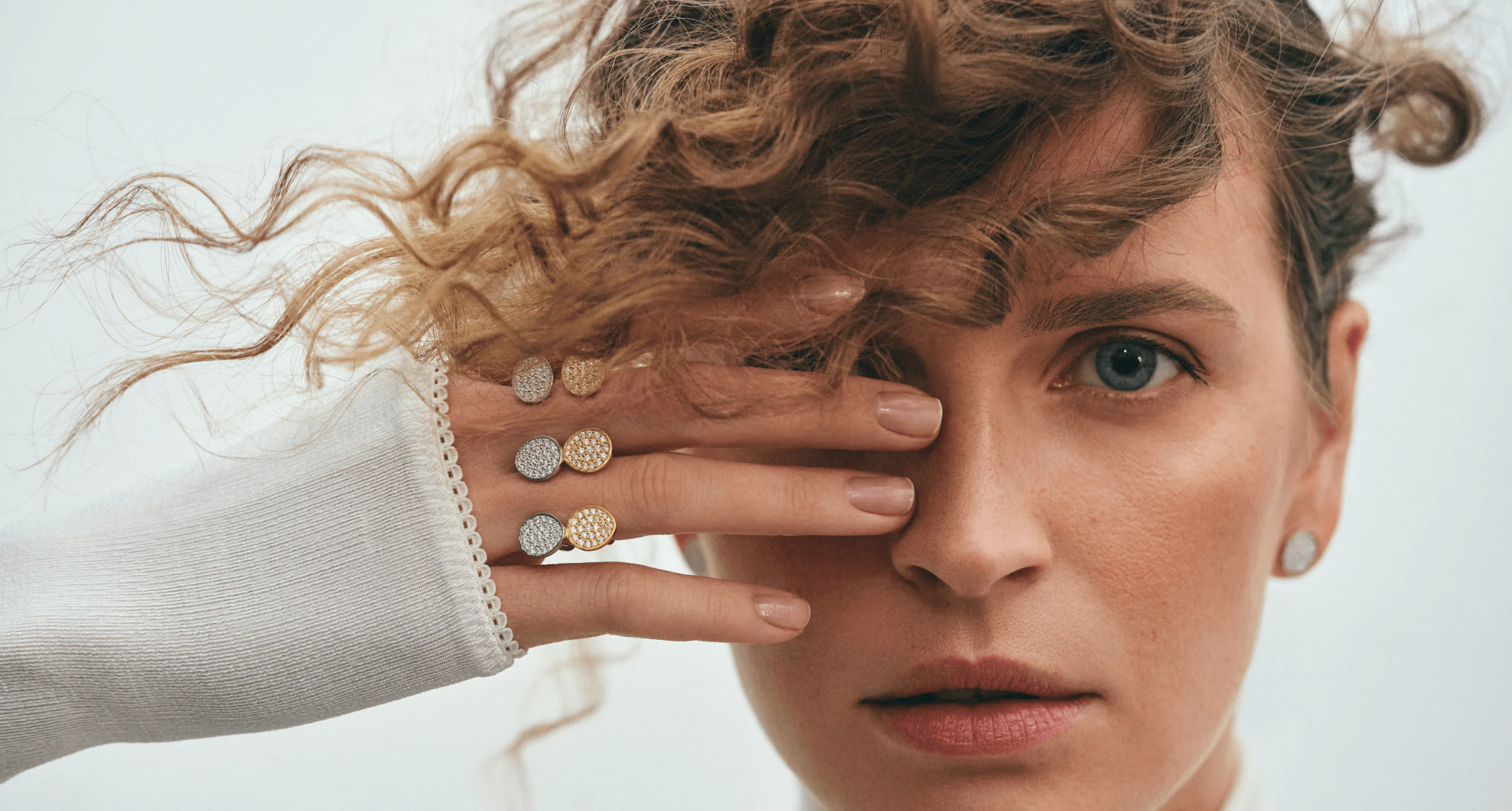 DISCOVER NEW JEWELRY