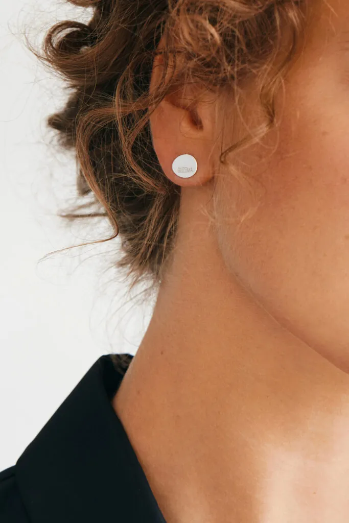 Earrings Flat earrings, white gold for a unique and sophisticated look