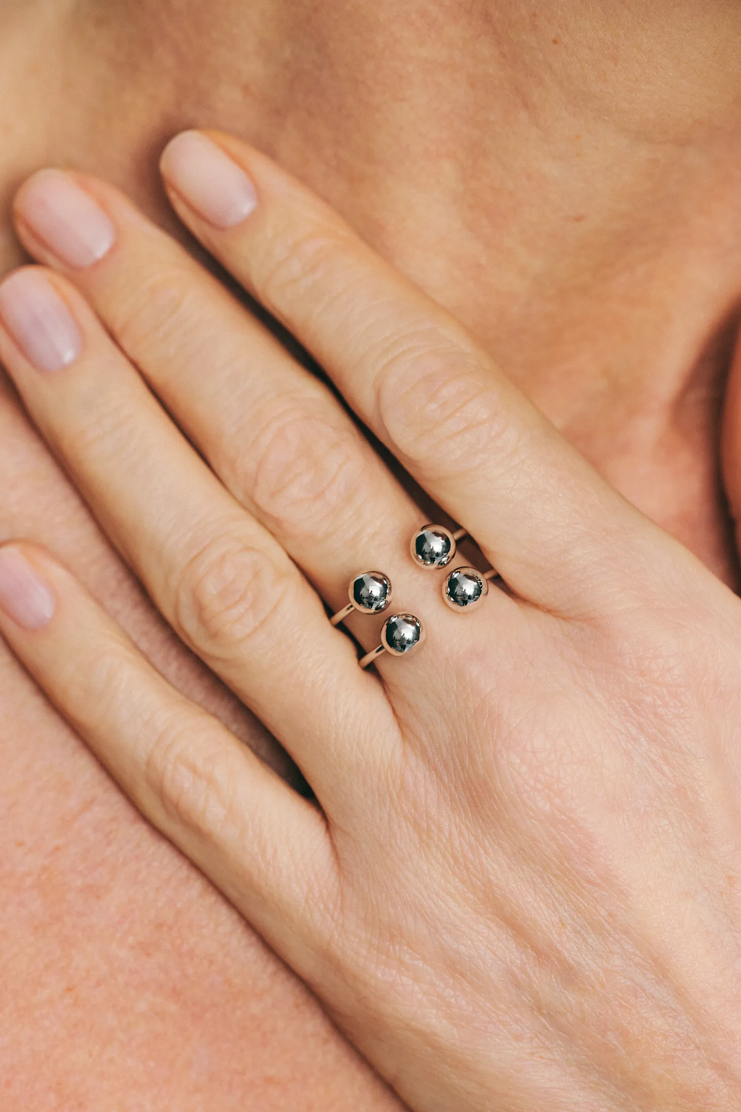 Rings Tetra Orb Ring, white gold with modern design available now