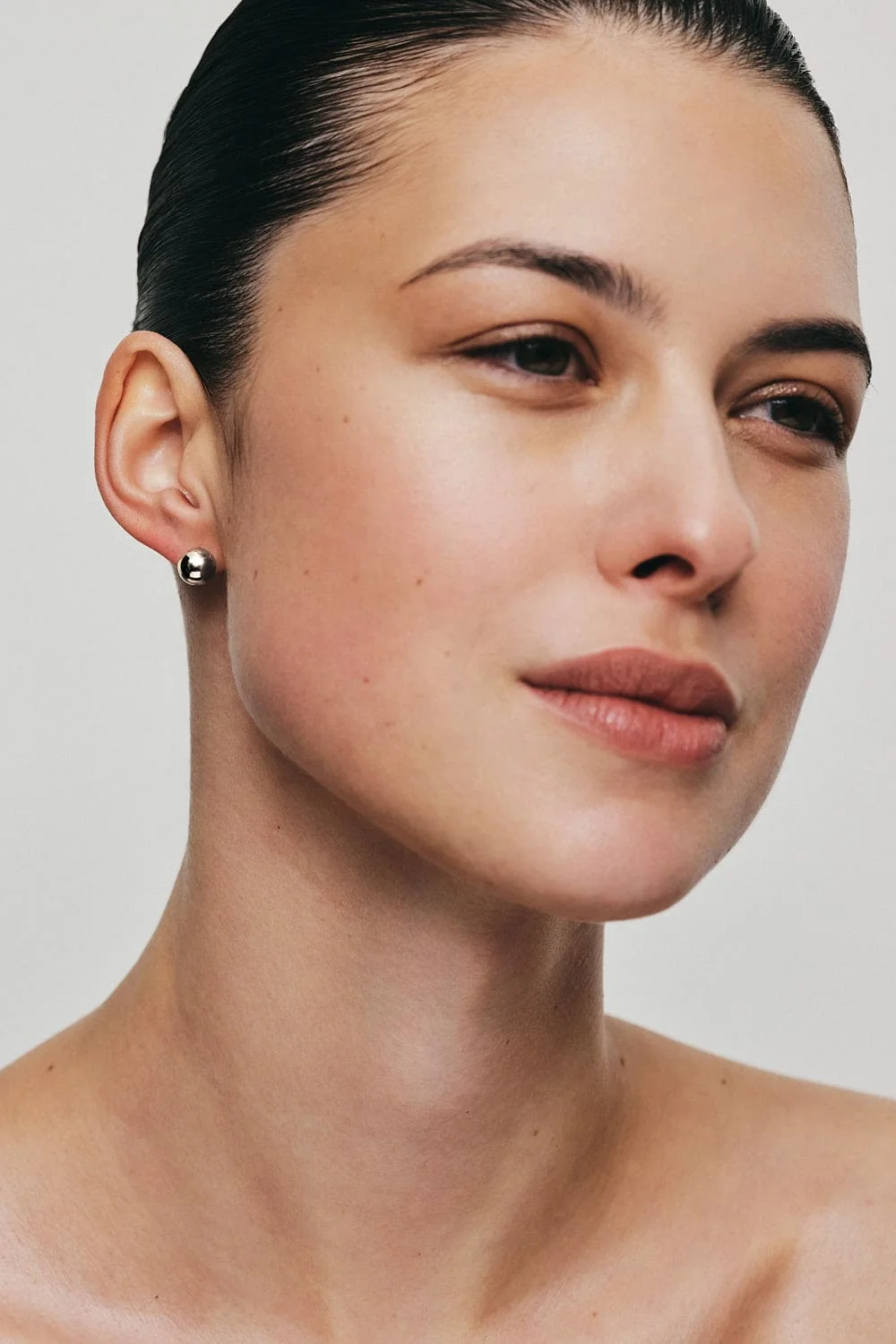 Earrings Mid Orb Earrings, white gold with timeless design by Guzema