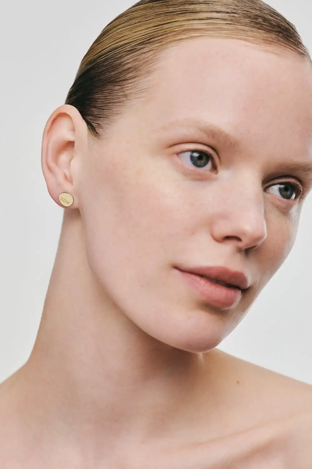 Earrings Flat earrings, yellow gold for stylish and elegant looks