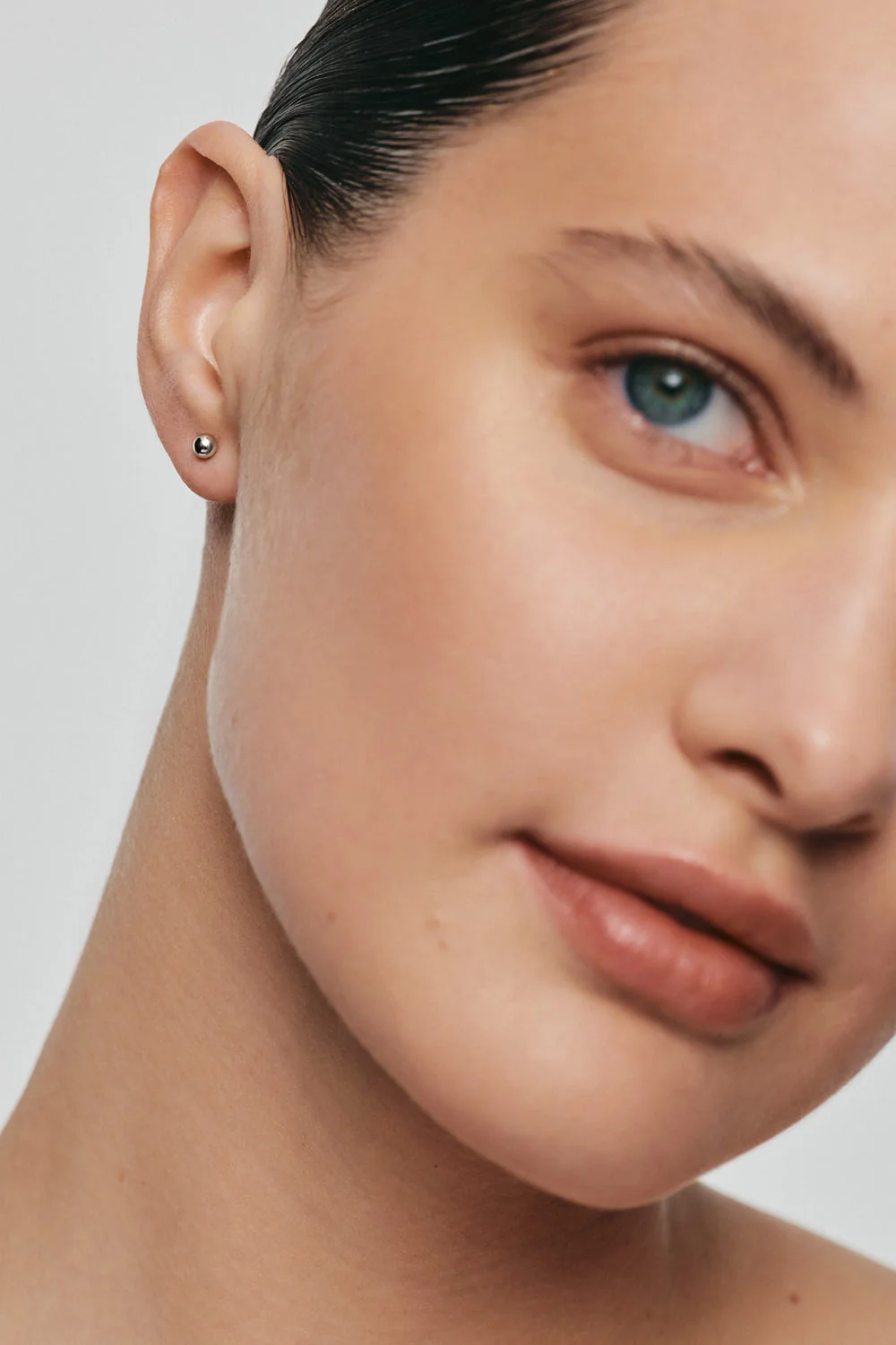 Earrings Petit Orb Earrings, white gold for stylish and elegant looks