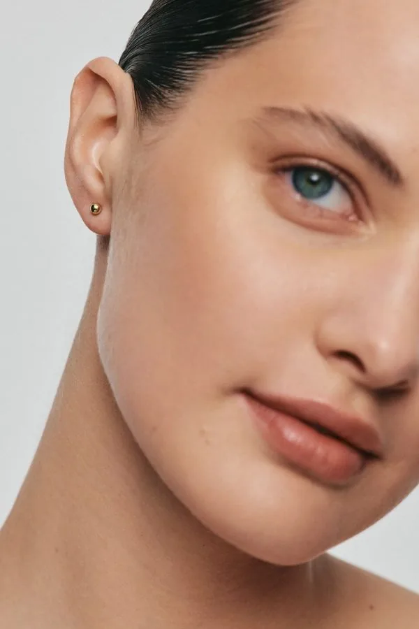 Earrings Petit Orb Earrings, yellow gold for stylish and elegant looks