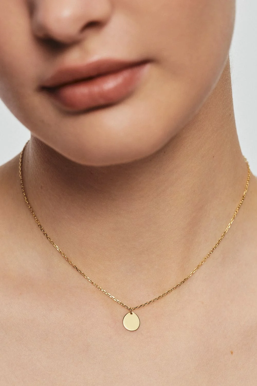Necklaces Mono Flat Necklace, yellow gold with fast delivery from Guzema