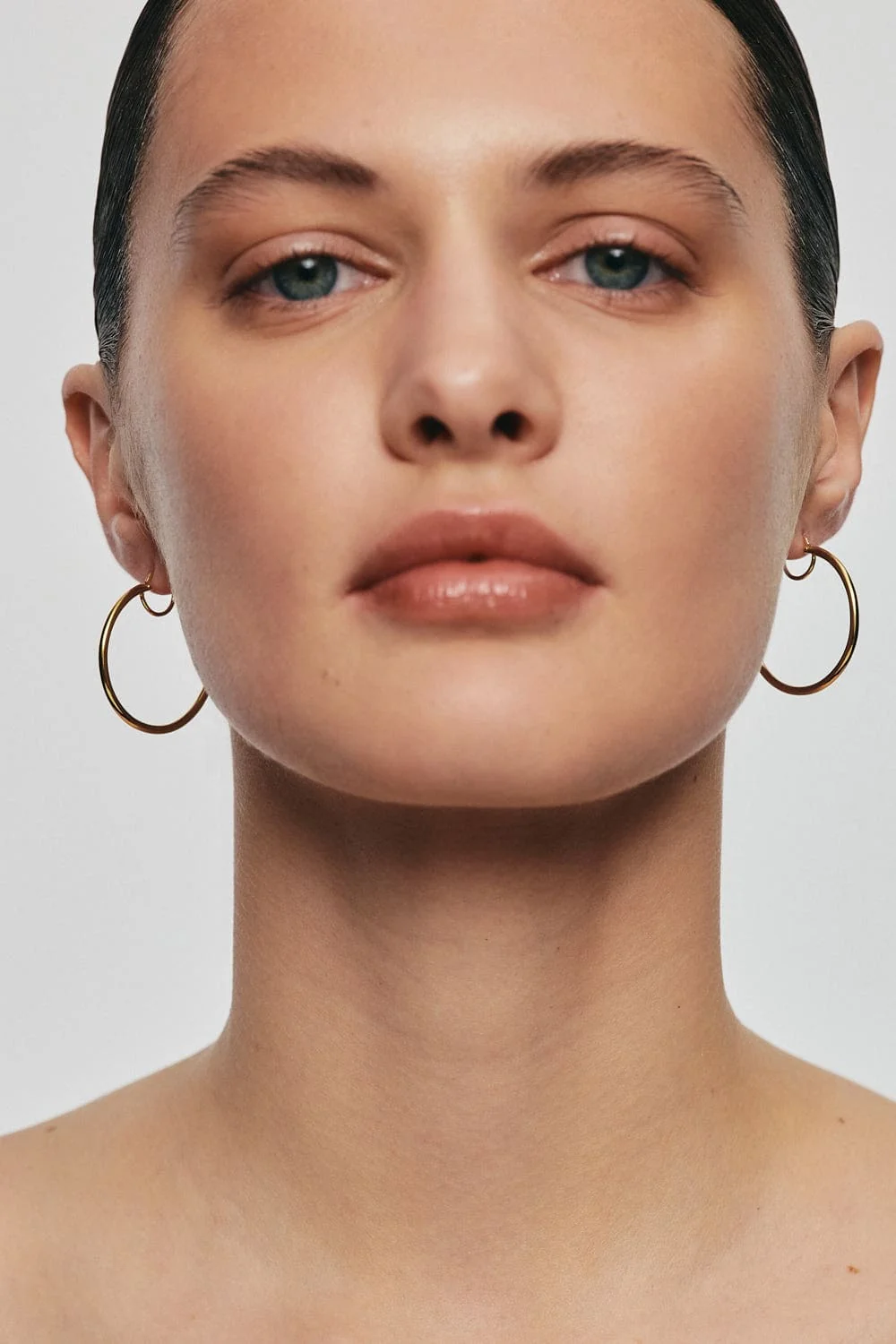 Earrings Mini Hoops Earrings, yellow gold with timeless design by Guzema