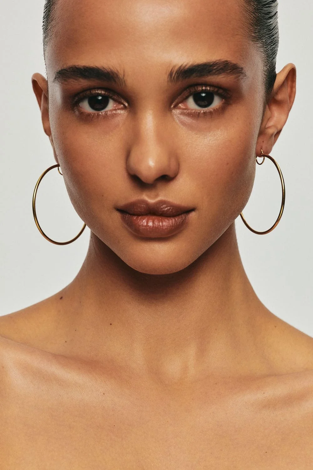 Earrings Mid Hoops Earrings, yellow gold for stylish and elegant looks