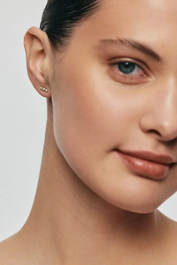 Earrings Mid Diamond Line Earrings, yellow gold for stylish and elegant looks
