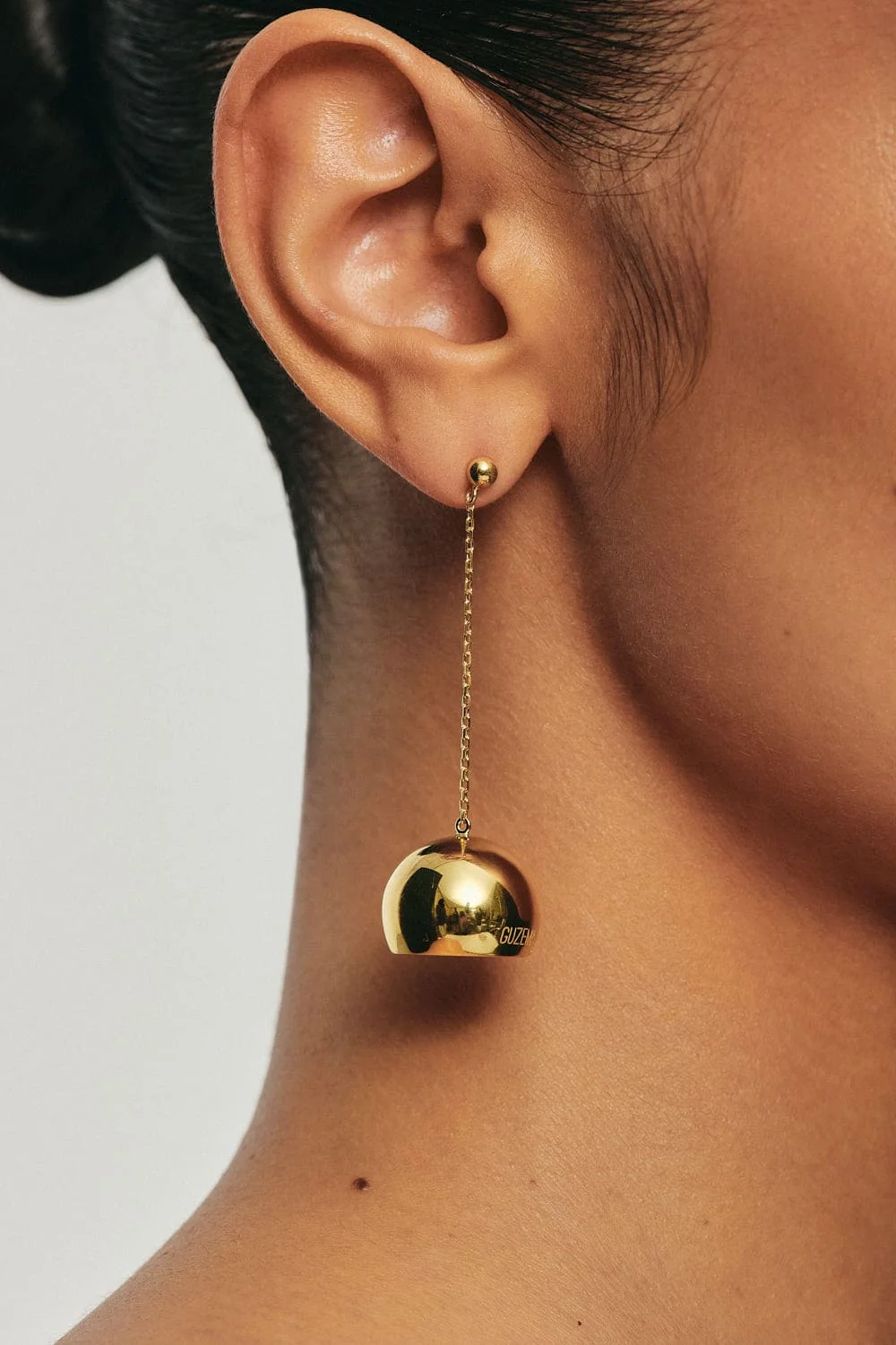 Earrings Semi-Orbs Earrings, yellow gold with timeless design by Guzema