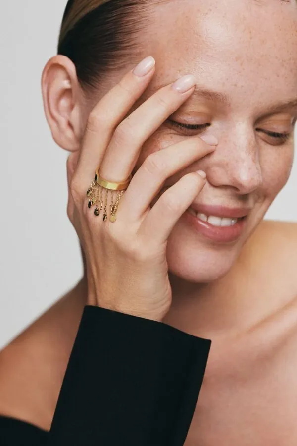 Rings Flat Chainfall Ring, yellow gold with luxury craftsmanship from Guzema