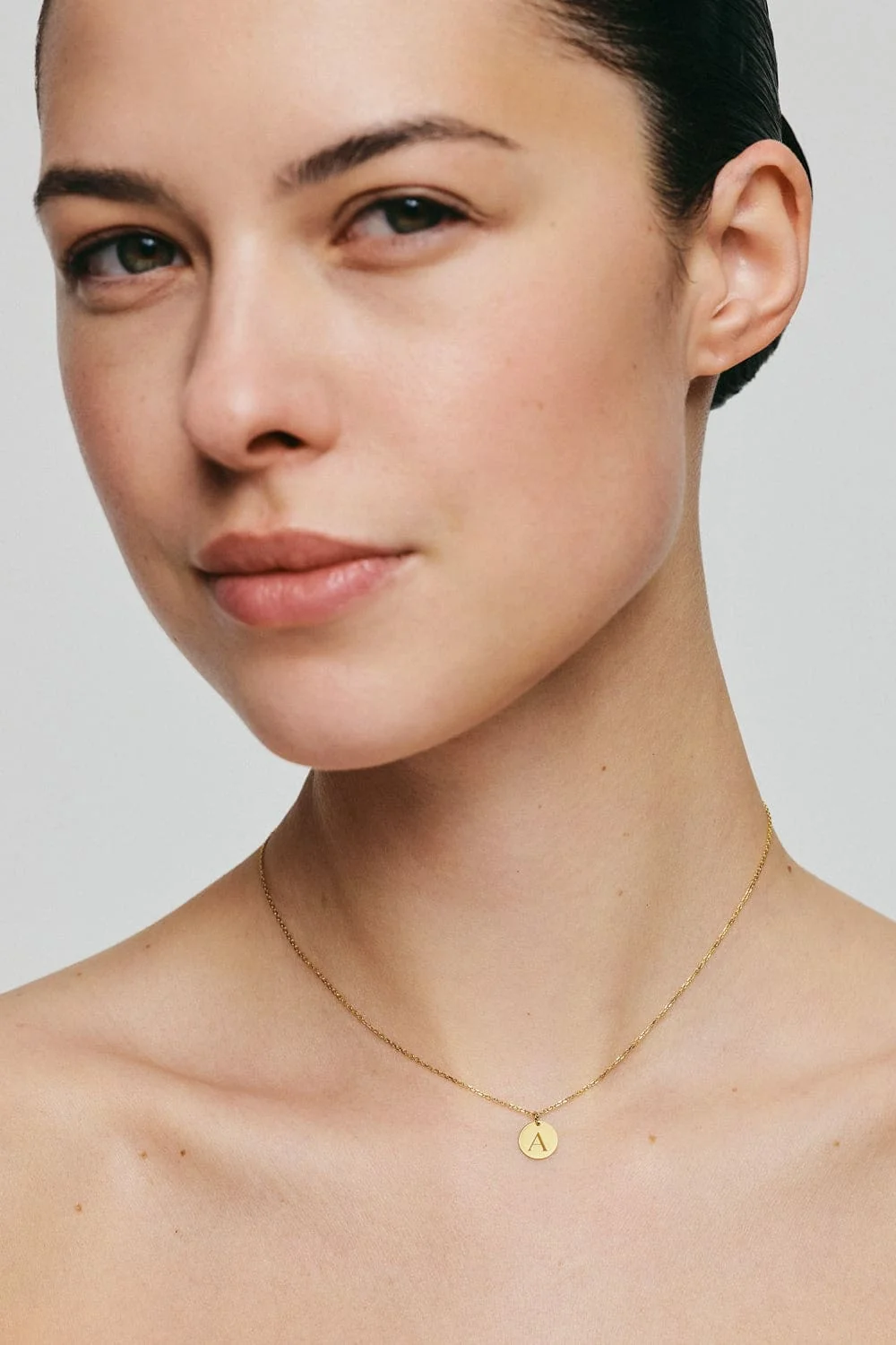 Exclusive Necklaces Necklace with Initial, yellow gold from Guzema