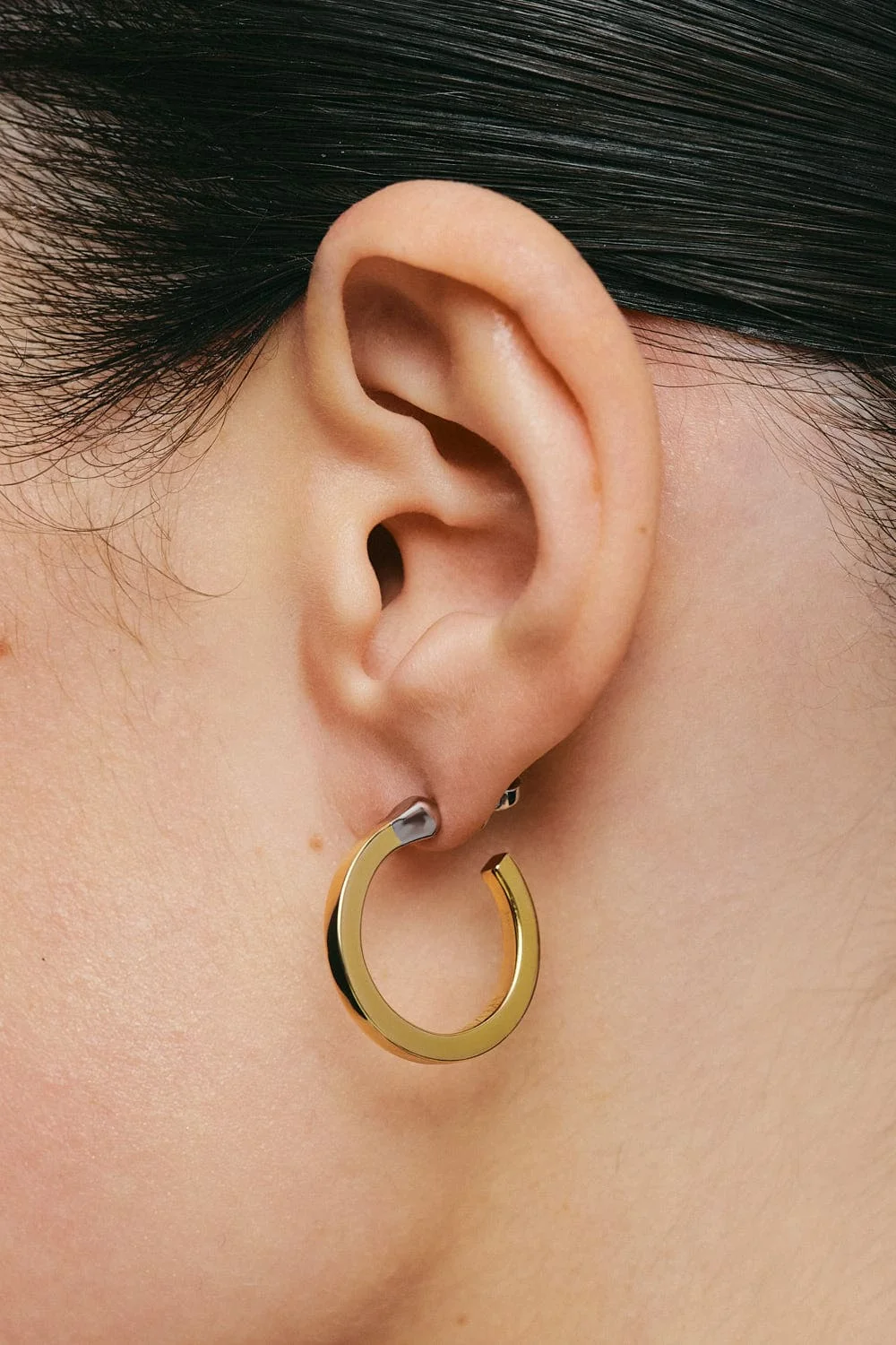 Earrings Round Match Earrings, yellow gold with timeless design by Guzema
