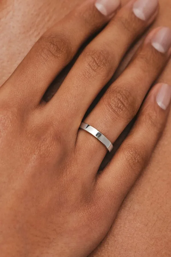 Rings True Wedding Ring, white gold with luxury craftsmanship from Guzema