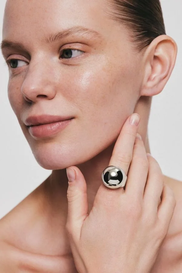 Rings Sphere Ring, white gold with luxury craftsmanship from Guzema