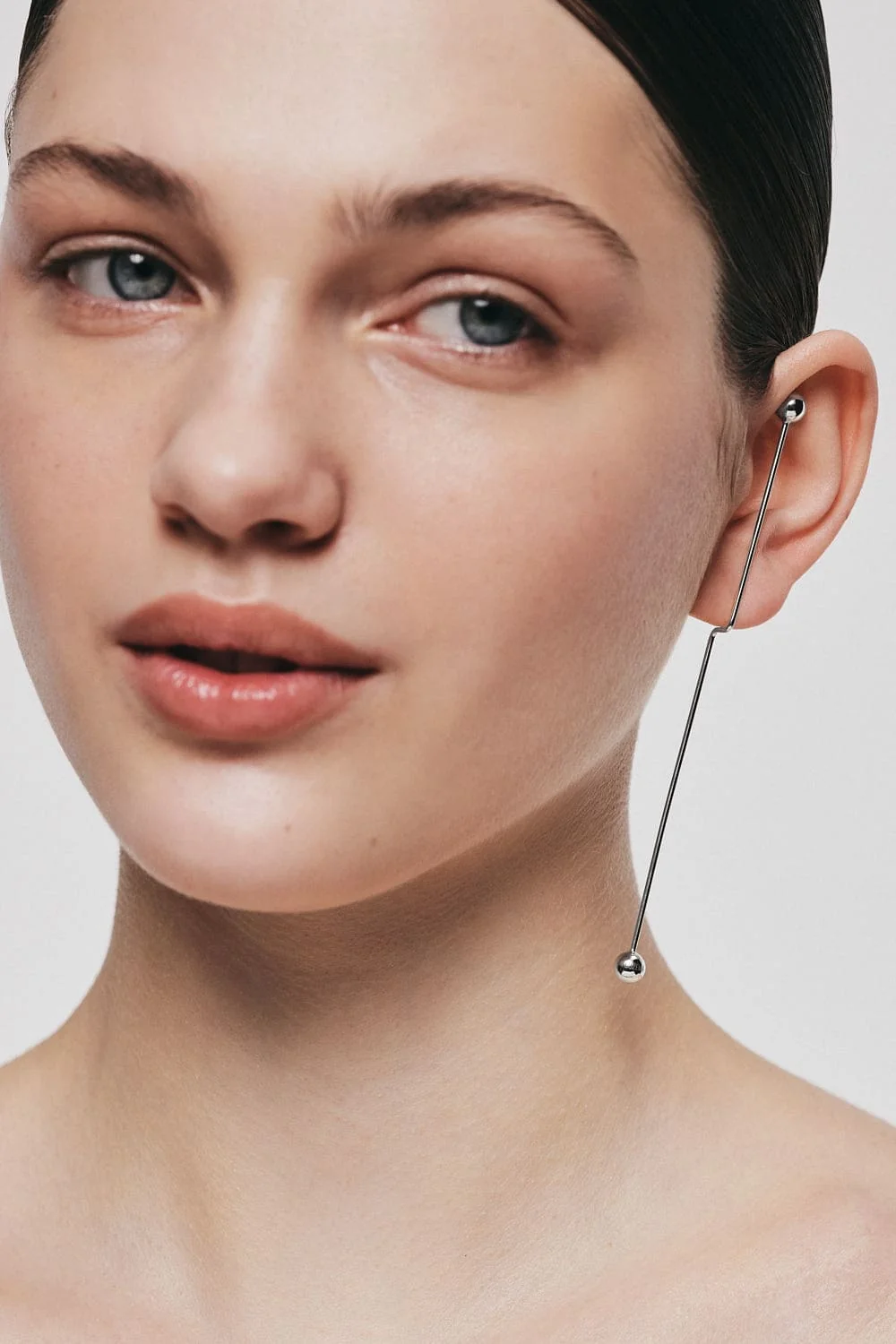 Earrings Arrowline Mono Earring, white gold for stylish and elegant looks