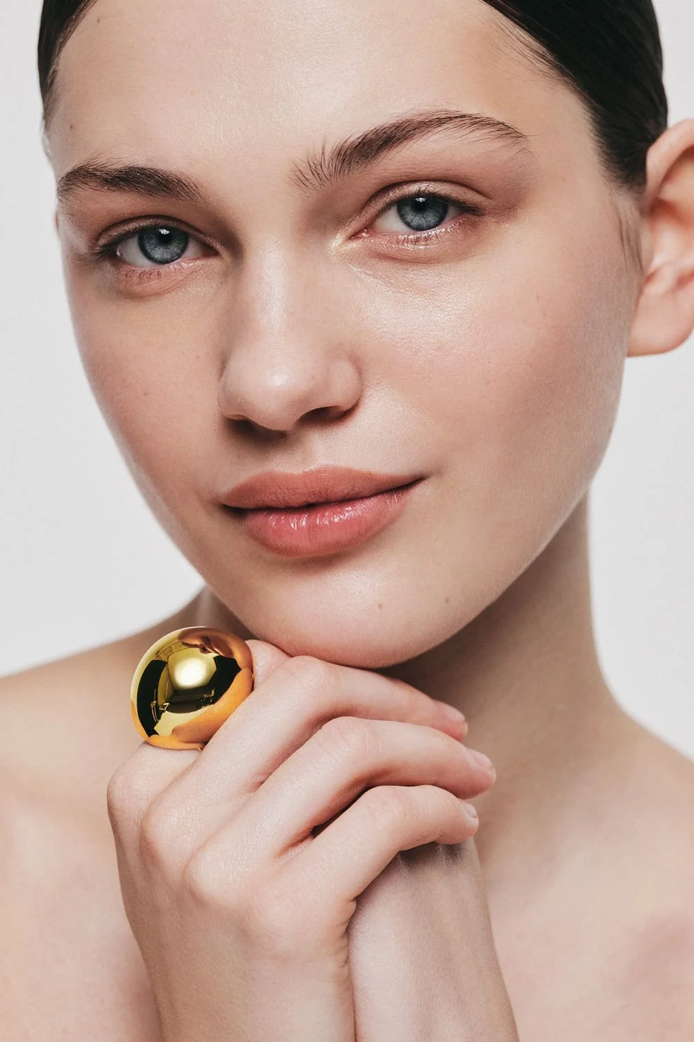 Rings Bold Orb Ring, yellow gold with luxury craftsmanship from Guzema