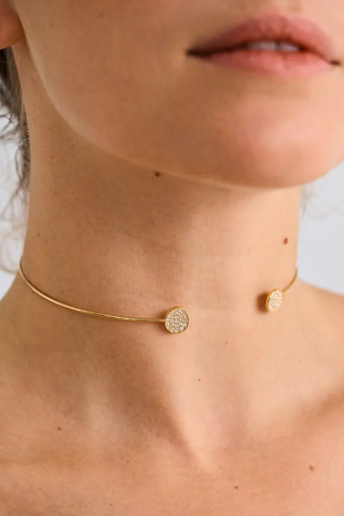 Chokers Flats Choker, diamonds, yellow gold available online with unique design