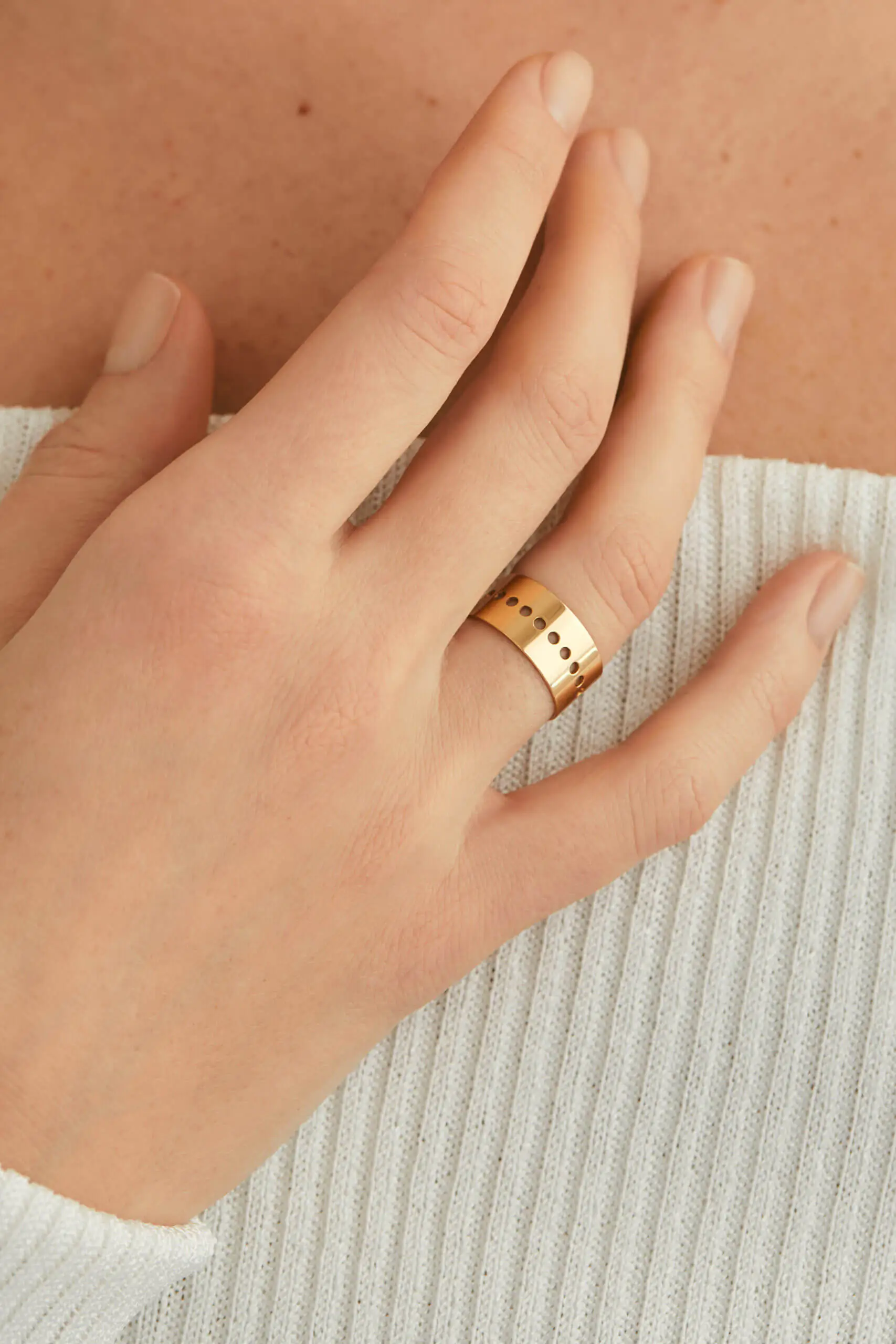 Rings Dots Ring, yellow gold available online with expert craftsmanship