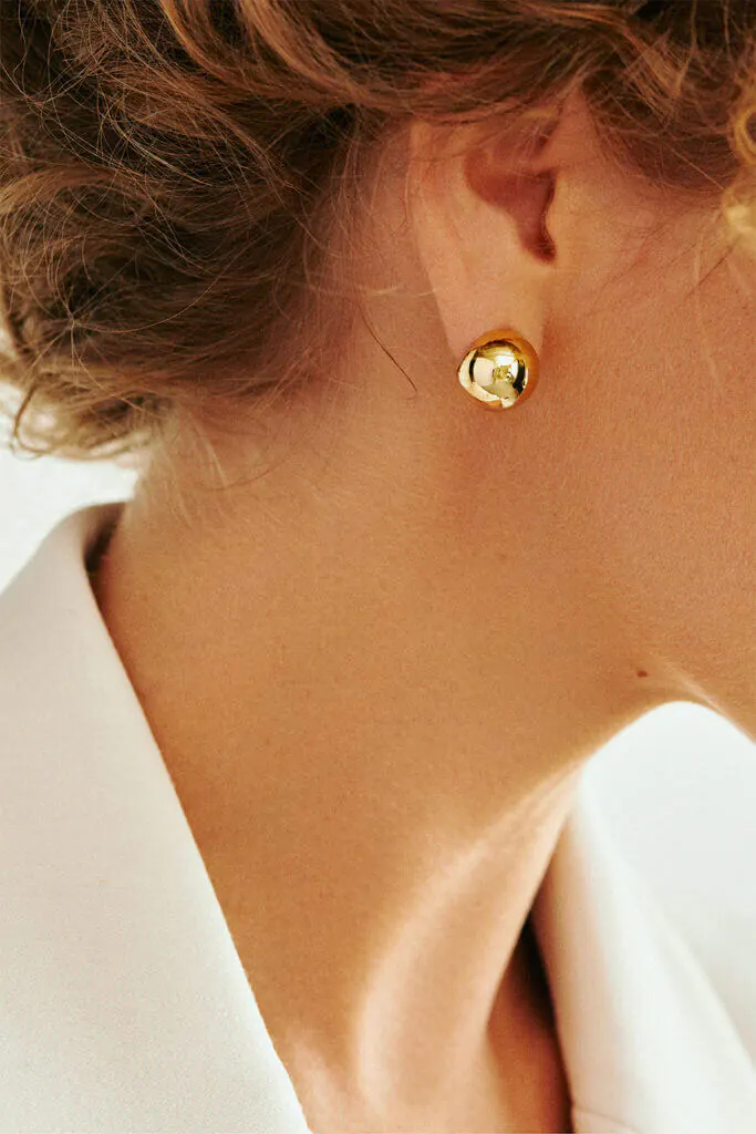 Earrings Mini Sphere Earrings, yellow gold with timeless design by Guzema