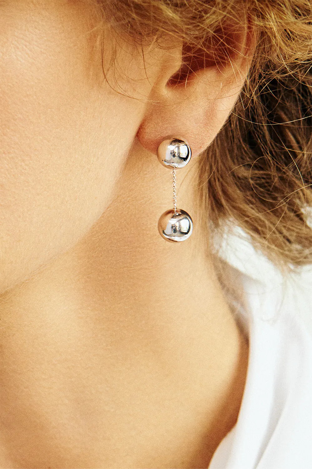 Earrings Duo Orb Earrings, white gold with timeless design by Guzema