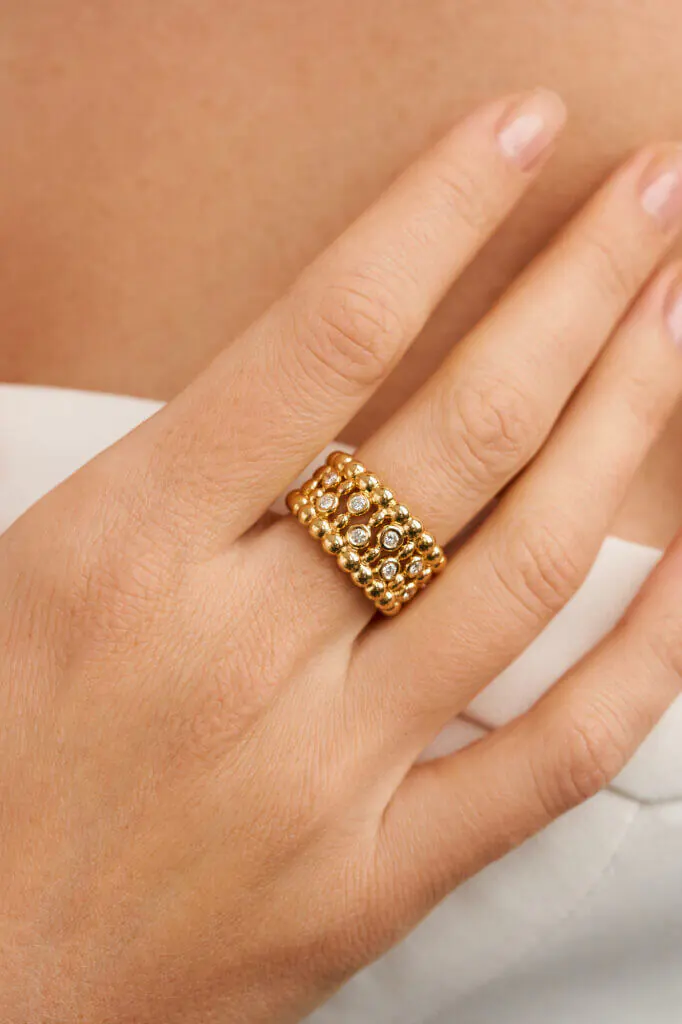 Rings Diamond-Set Ring, yellow gold with modern design available now