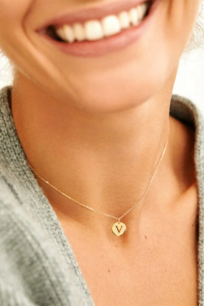 Exclusive Necklaces Necklace with Initial, yellow gold from Guzema