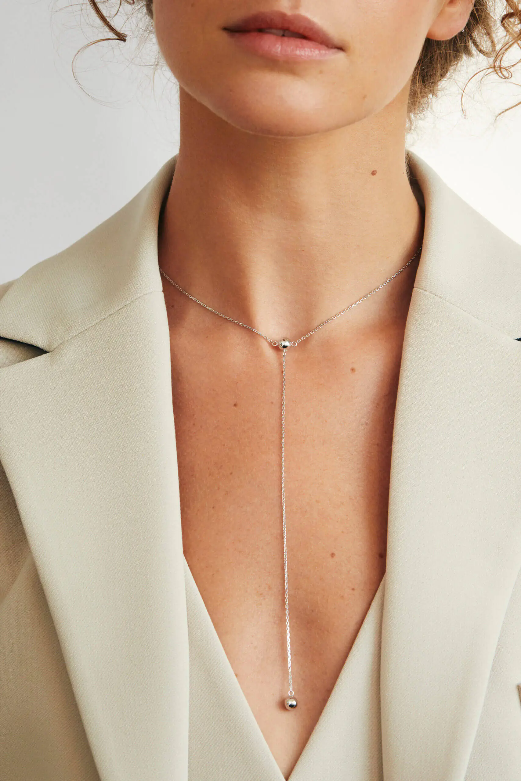 Exclusive Necklaces Duo Transformer Necklace, white gold from Guzema