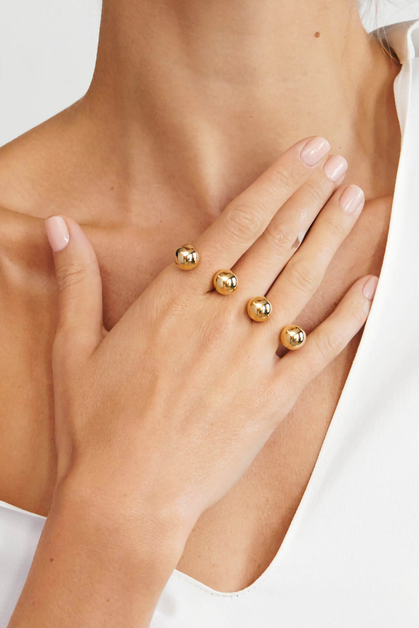 Rings Tetra Orb Ring, yellow gold with modern design available now