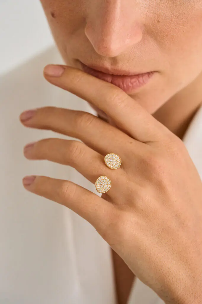 Rings Duo Flat Ring, diamonds, yellow gold with luxury craftsmanship from Guzema