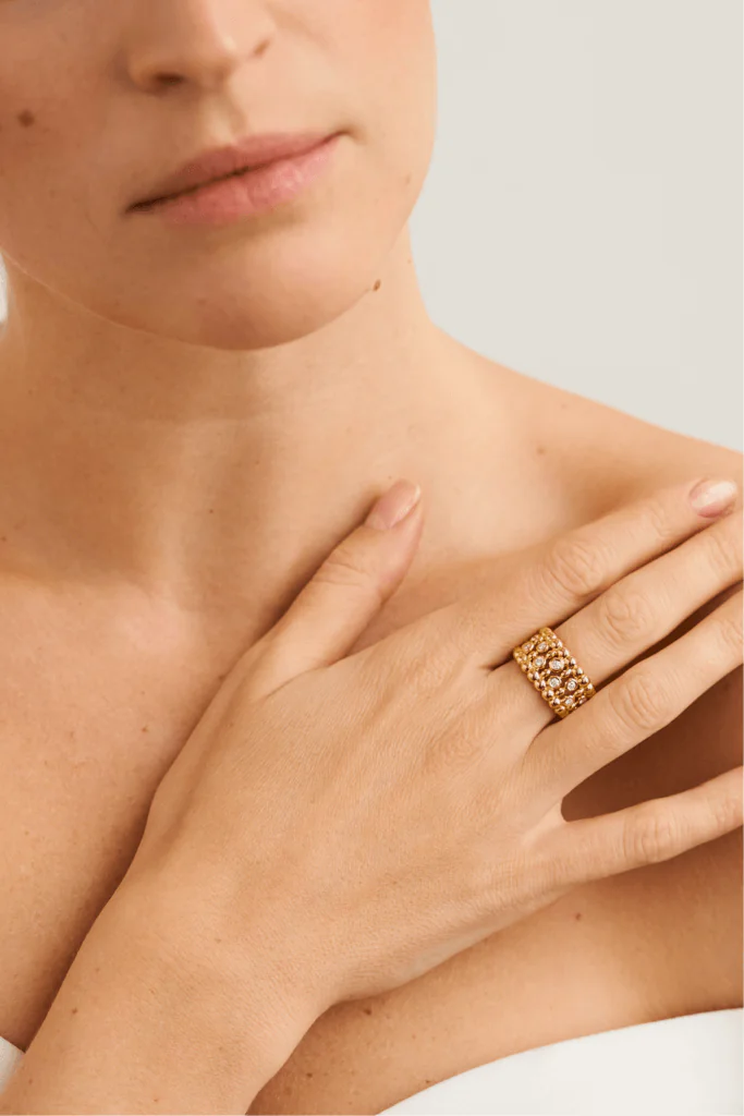 Rings Diamond-Set Ring, yellow gold with modern design available now