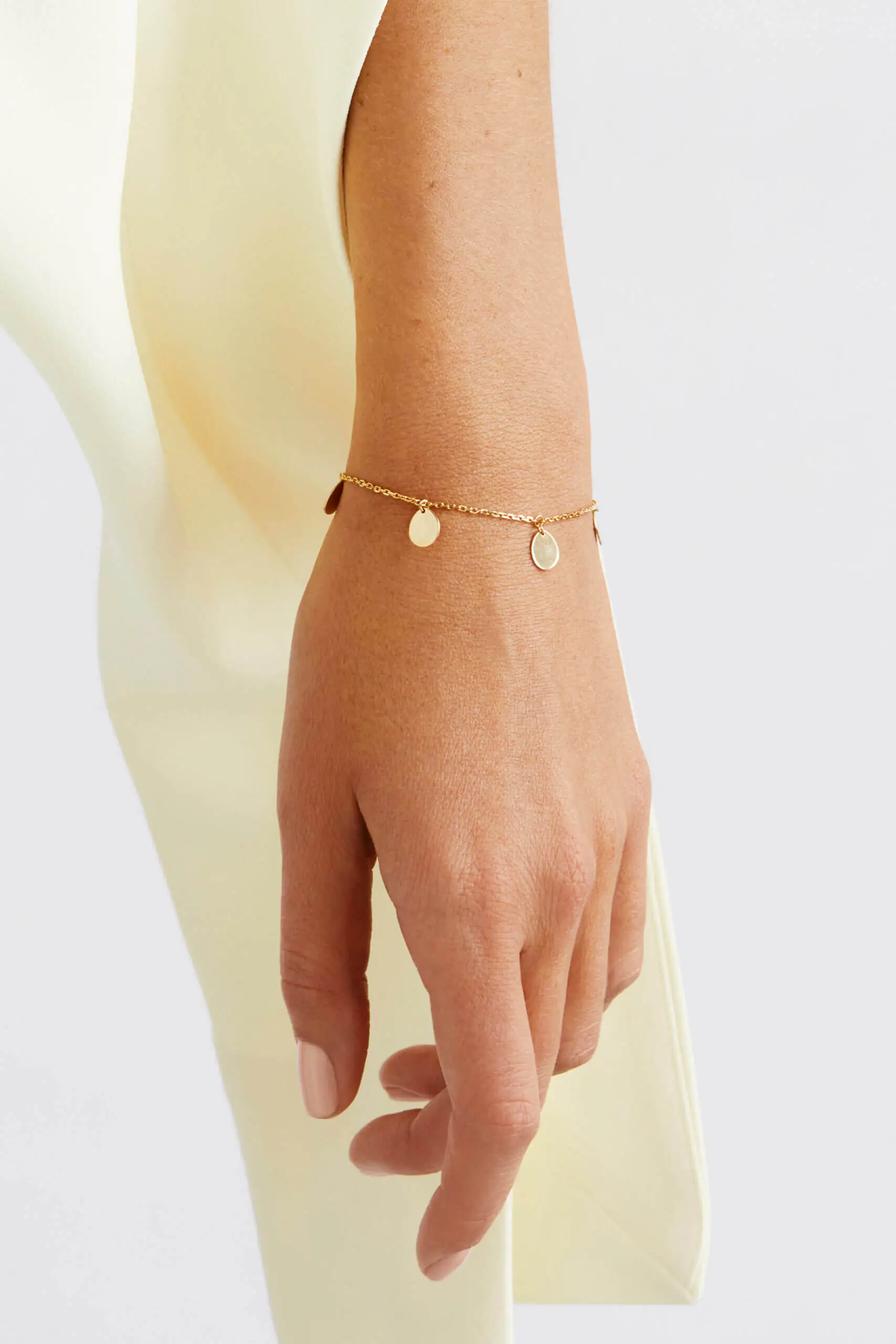 Bracelets Flats Quintet Bracelet, yellow gold with modern elegance