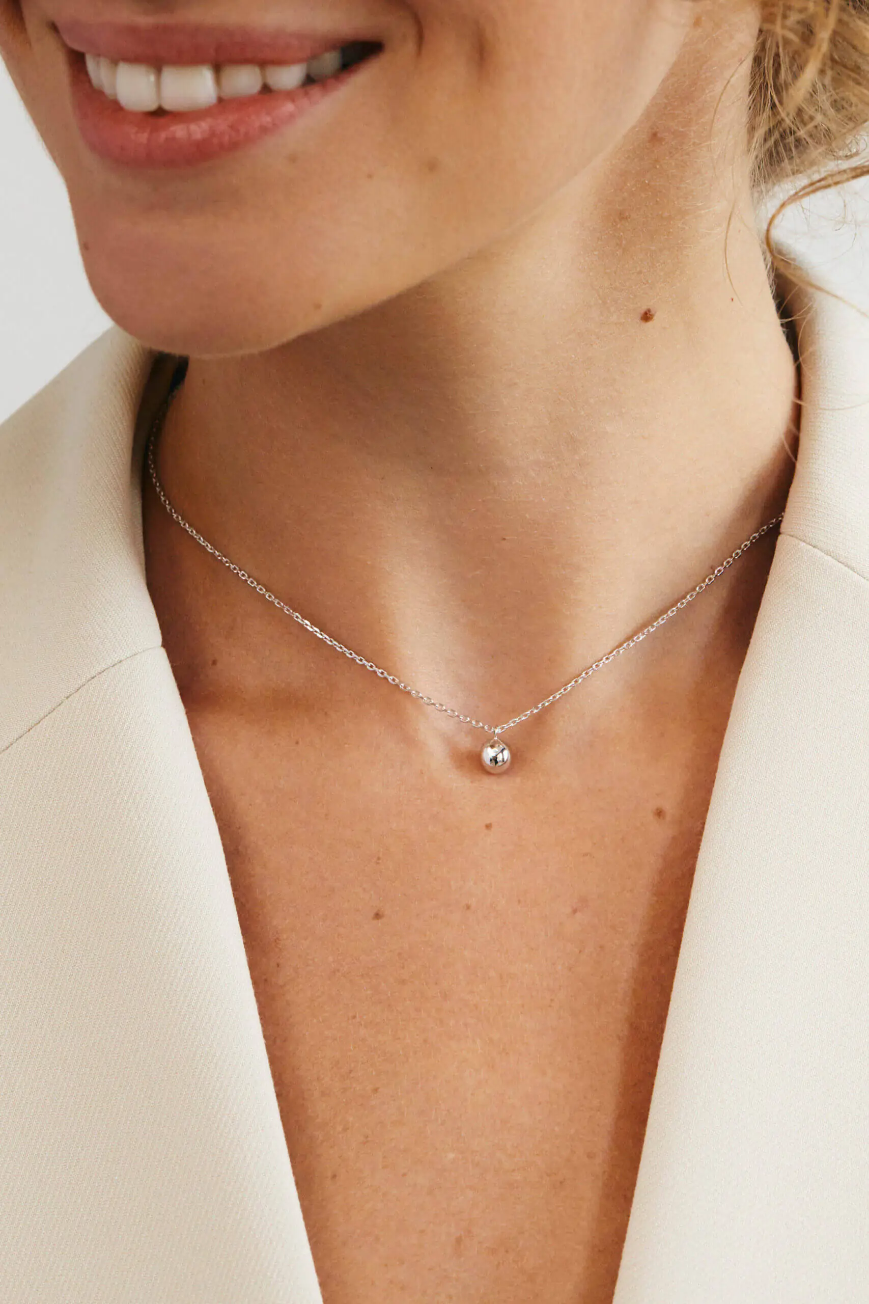 Necklaces Mono Orb Necklace, white gold with fast delivery from Guzema