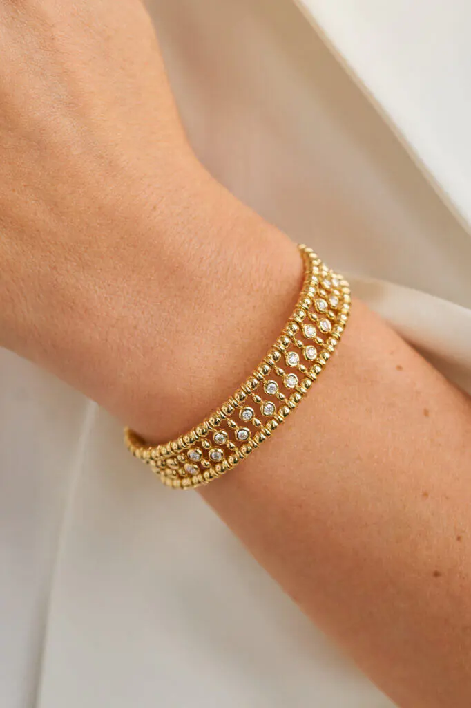 Bracelets Bold Diamond-Set Bracelet, yellow gold for everyday elegance