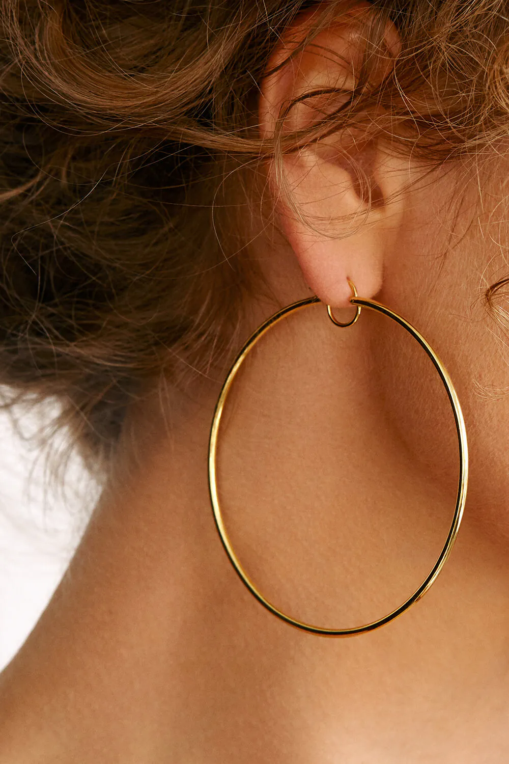 Earrings Bold Hoops Earrings, yellow gold with timeless design by Guzema