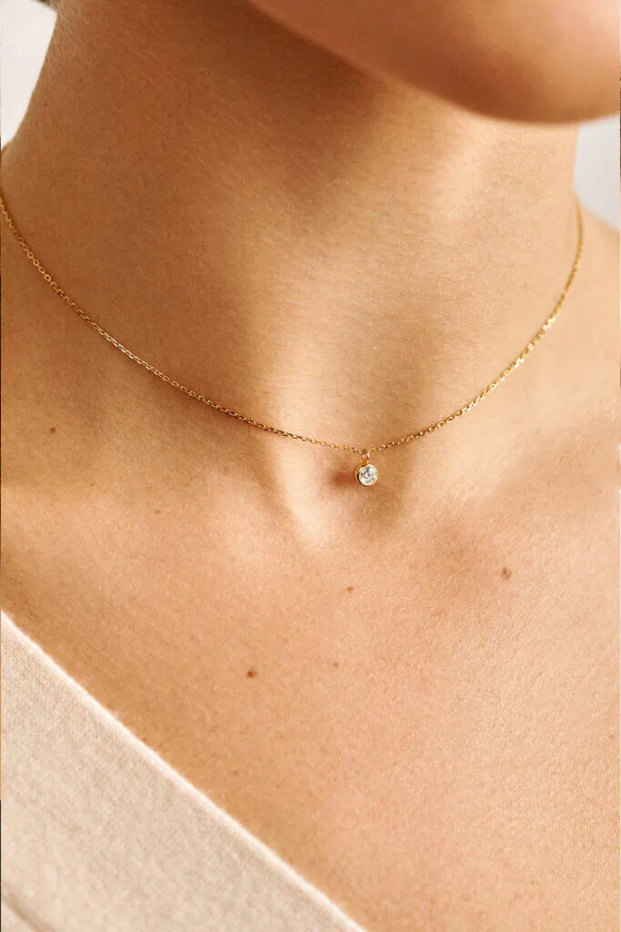 Exclusive Necklaces Diamond Drop Necklace, yellow gold from Guzema