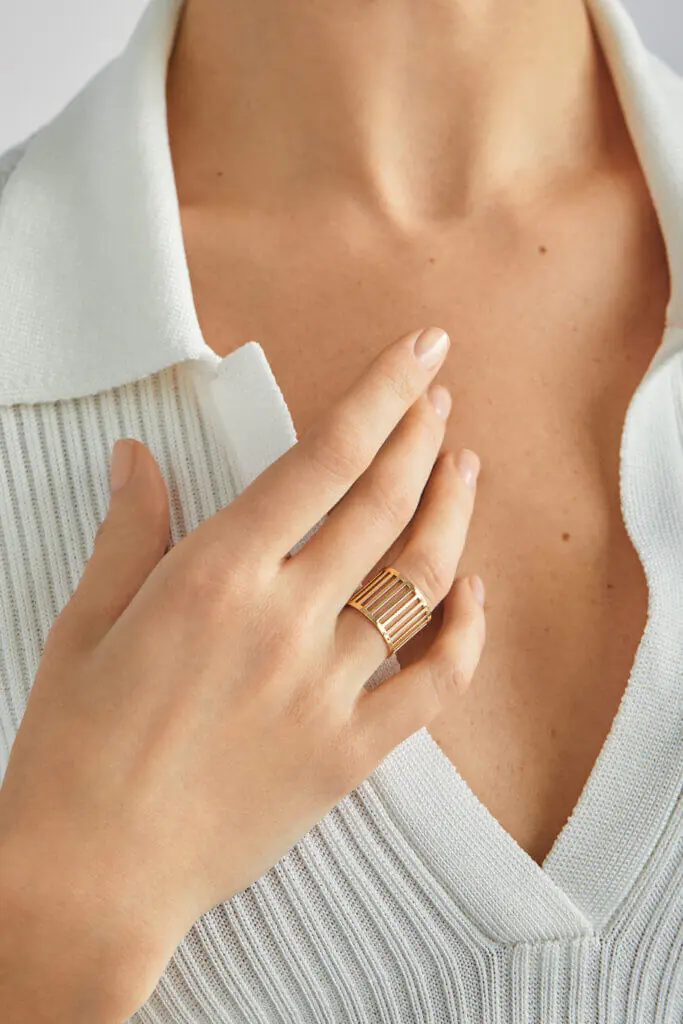 Rings Wide Striped Ring, yellow gold with modern design available now