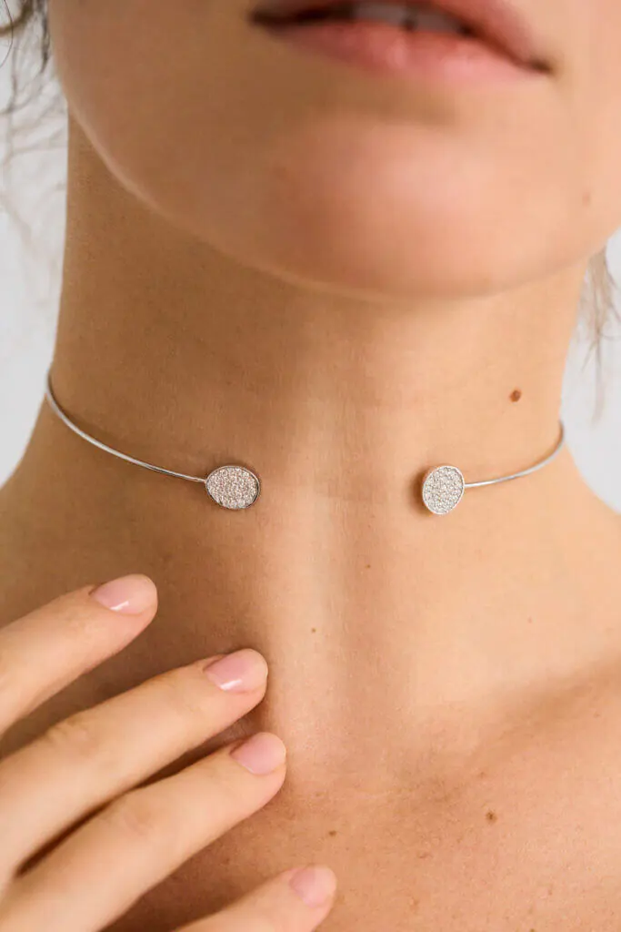 Chokers Flats Choker, diamonds, white gold with a unique touch from Guzema