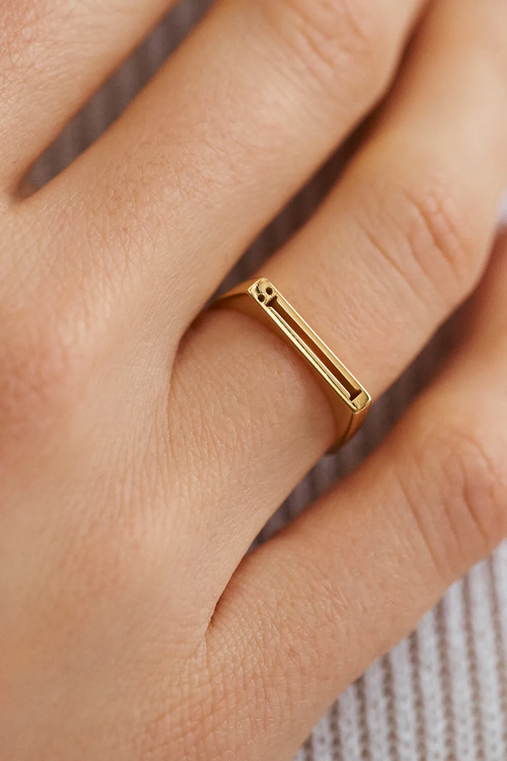 Rings Essence Ring, yellow gold with modern design available now