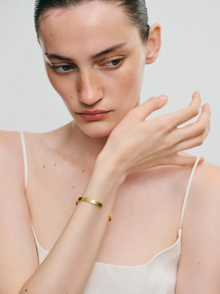 Bracelets Arc Bracelet, yellow gold with modern elegance