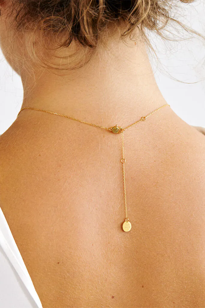 Necklaces Petit Cross, yellow gold with fast delivery from Guzema