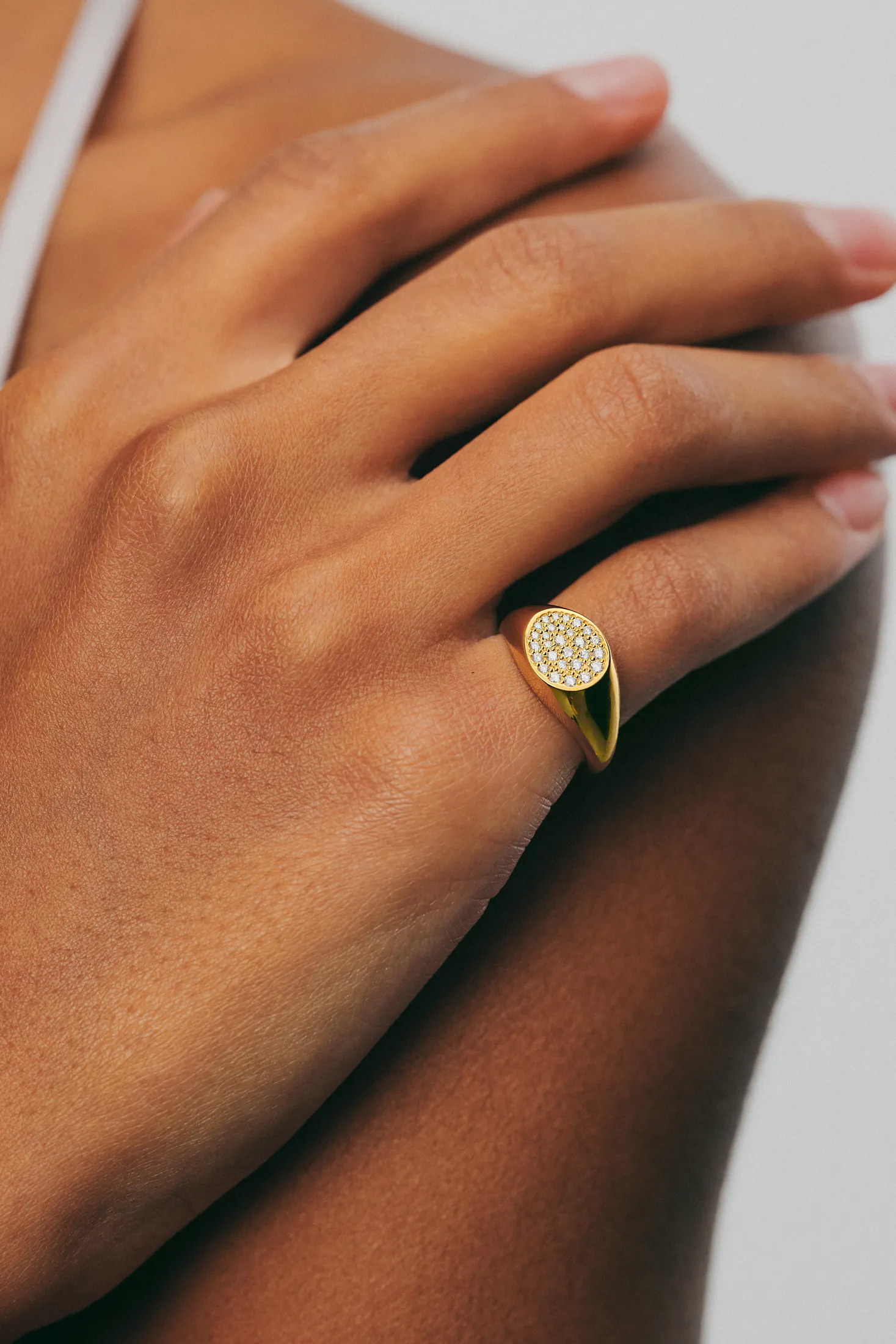 Rings Signet Ring, diamonds, yellow gold available online with expert craftsmanship