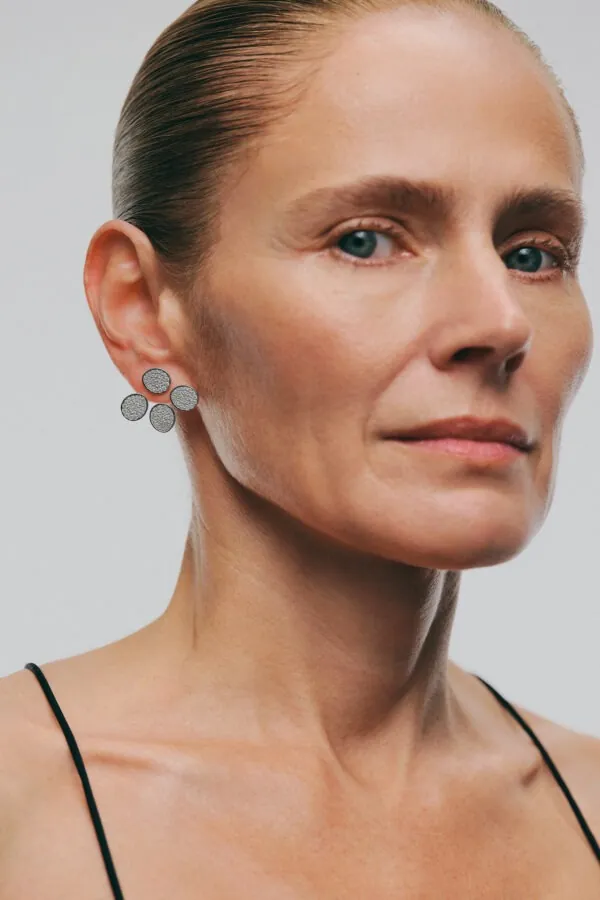 Earrings Tetra Flat Transformer Earrings, diamonds, 10 mm, white gold with timeless design by Guzema