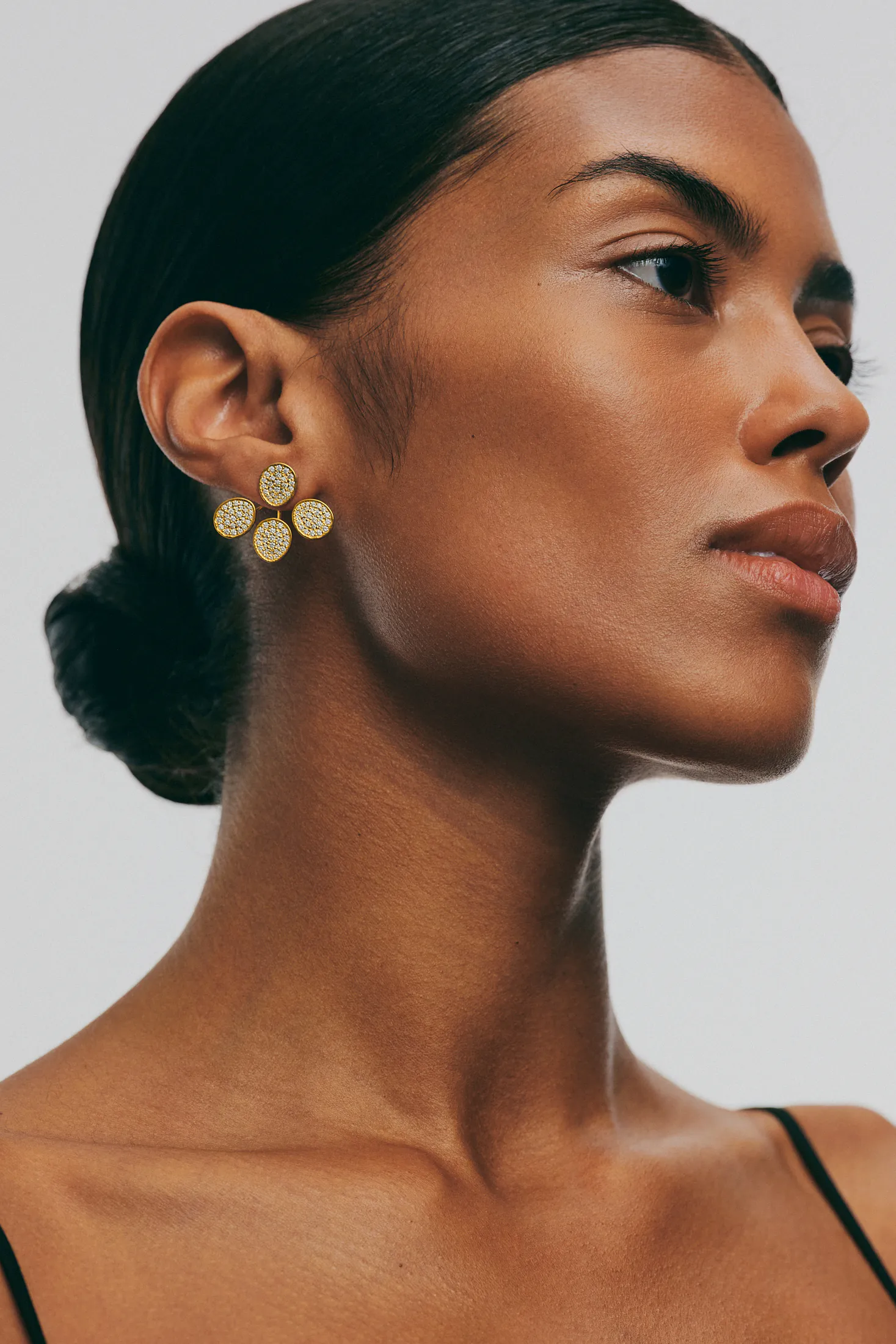 Earrings Tetra Flat Earrings, diamonds, yellow gold with timeless design by Guzema