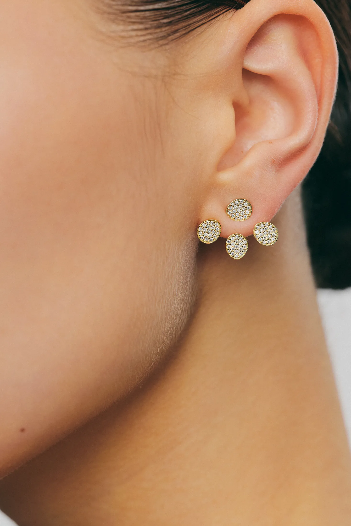 Earrings Tetra Flat Earrings, diamonds, yellow gold with timeless design by Guzema