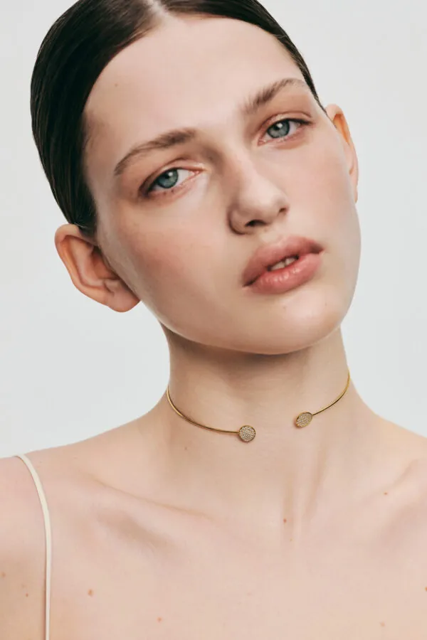 Chokers Flat Choker, diamonds, yellow gold with a unique touch from Guzema