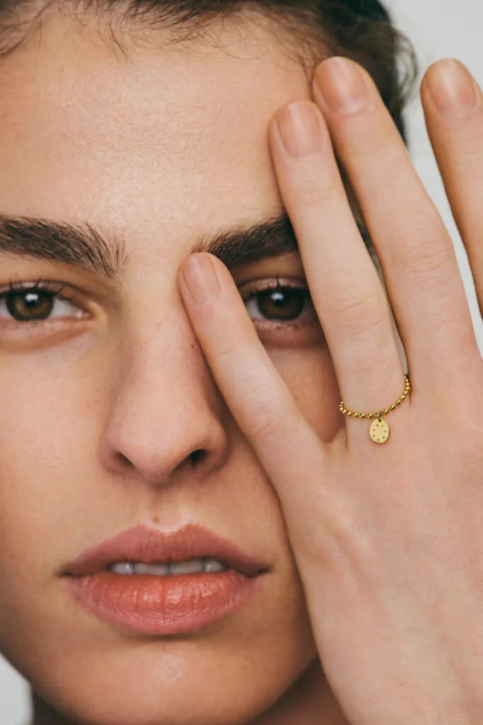 Rings Eternal Flat Ring, yellow gold with luxury craftsmanship from Guzema