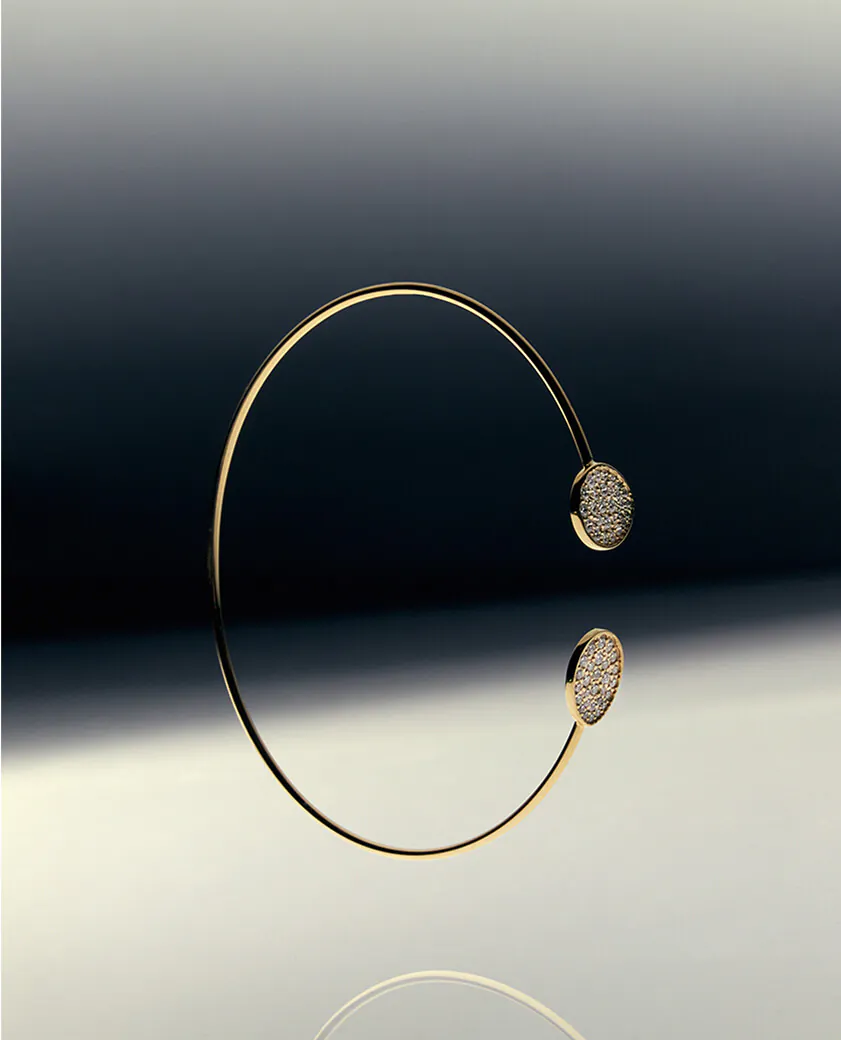 Bracelets Flats Bracelet, diamonds, yellow gold with modern elegance