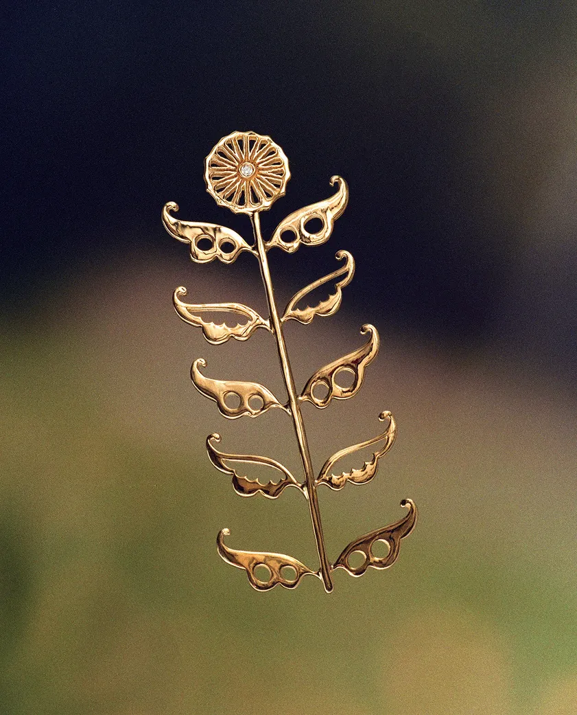 Brooches Blossom Brooch, diamond, yellow gold with unique touch available online
