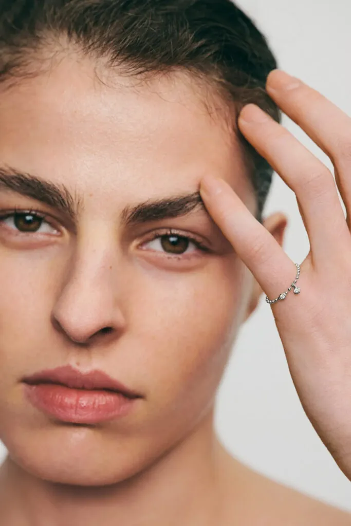 Eternal Ring, white gold
