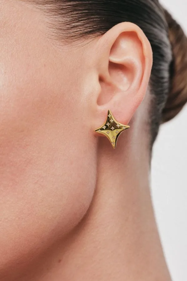 Earrings Cluster Star Stud Earrings, diamonds, yellow gold for stylish and elegant looks